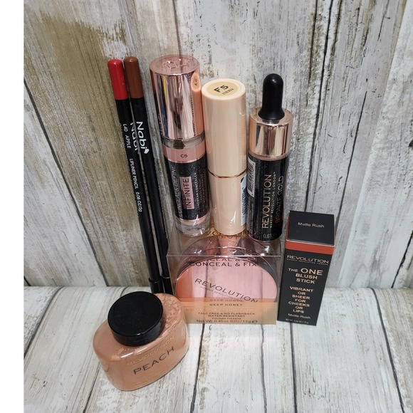 Revolution Makeup Lot 8 Items Concealer Powder Foundation Lip Liner Blush Stick - Picture 7 of 7